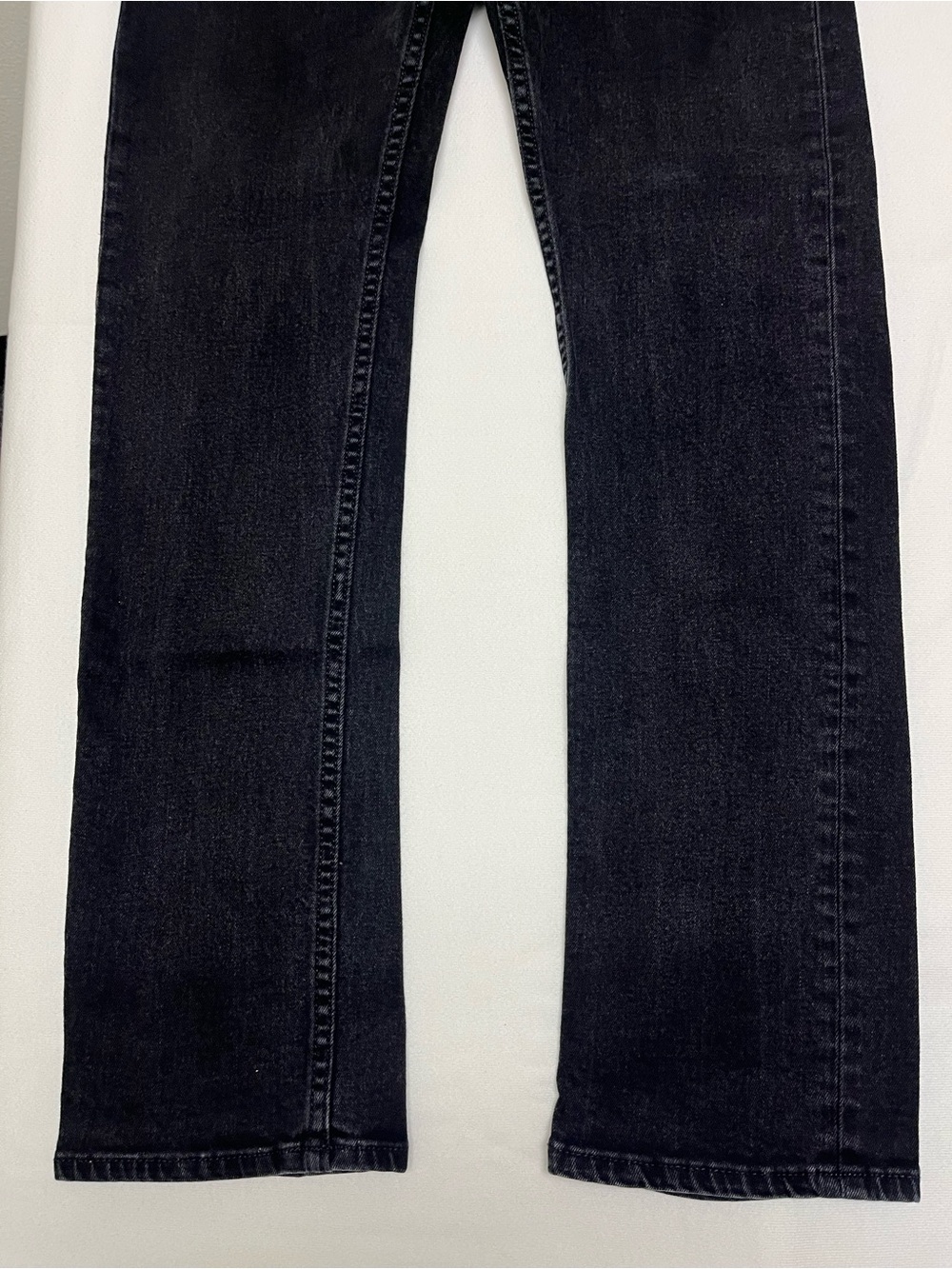 Guess Jeans Size 30 x 31 – Excellent Pre-Owned Condition - Picture 2 of 12